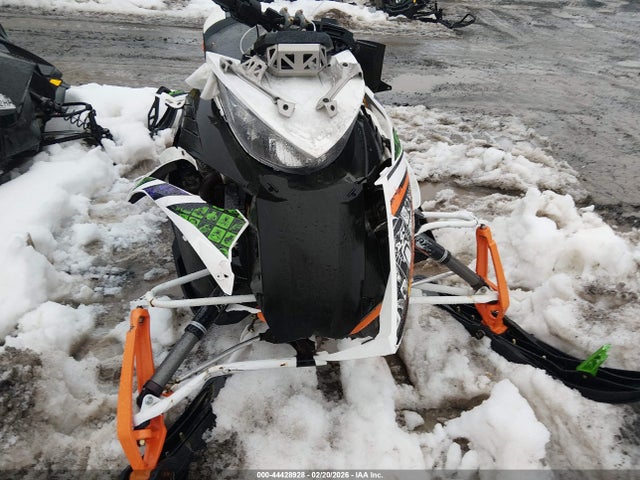 4UF16SNW4GT109607 Arctic Cat Zl 600