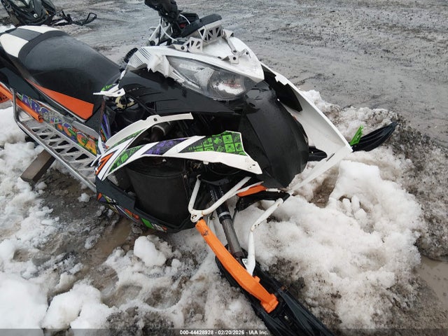 4UF16SNW4GT109607 Arctic Cat Zl 600