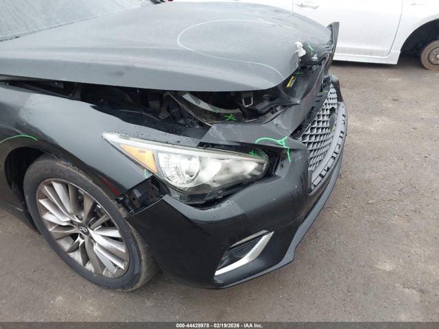 44428978 :رقم المزاد ، JN1EV7AR0JM433327 vin ، 2018 Infiniti Q50 3.0t Luxe مزاد بيع