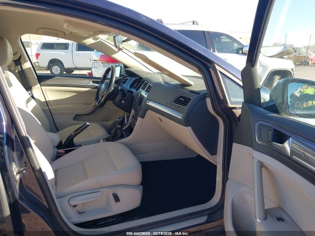 44429005 :رقم المزاد ، 3VWM17AU7HM523580 vin ، 2017 Volkswagen Golf Alltrack Tsi S/tsi Se مزاد بيع