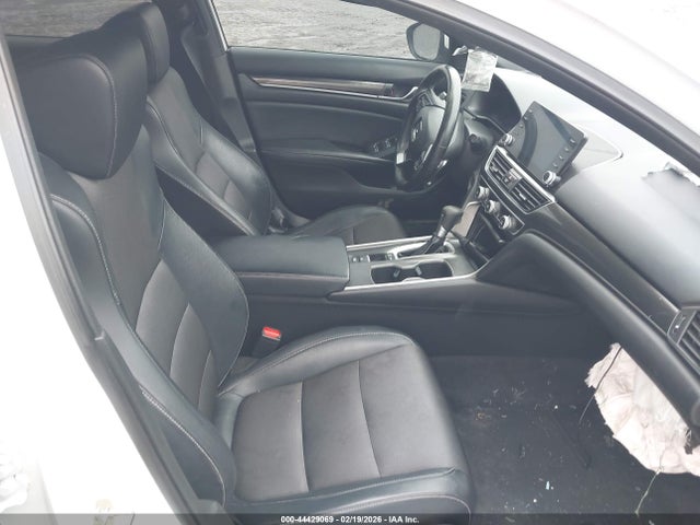 1HGCV1F39JA115098 Honda Accord Sport