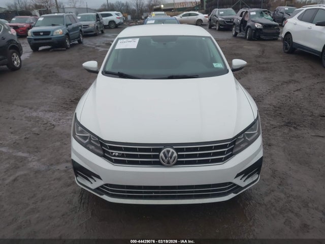 Aukcja sprzedaży 2017 Volkswagen Passat 1.8t R-line, vin: 1VWDT7A33HC077253, numer aukcji: 44429076