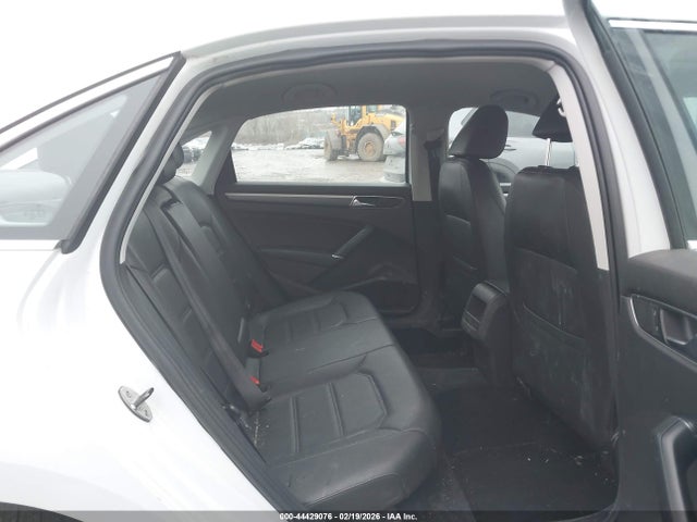 Aukcja sprzedaży 2017 Volkswagen Passat 1.8t R-line, vin: 1VWDT7A33HC077253, numer aukcji: 44429076