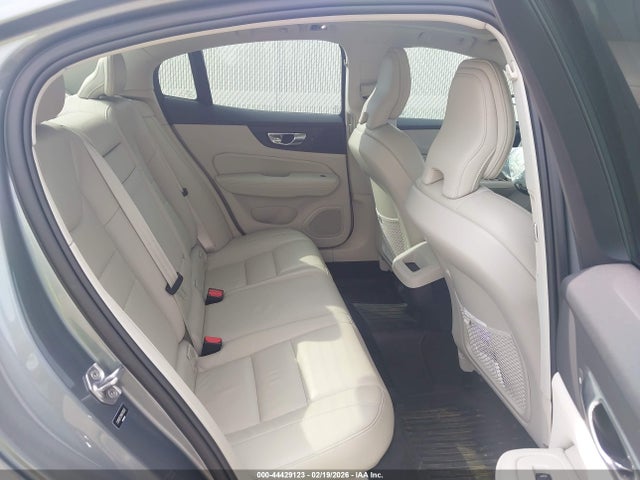 2021 VOLVO S60 7JR102FZXMG112633 Photo 7