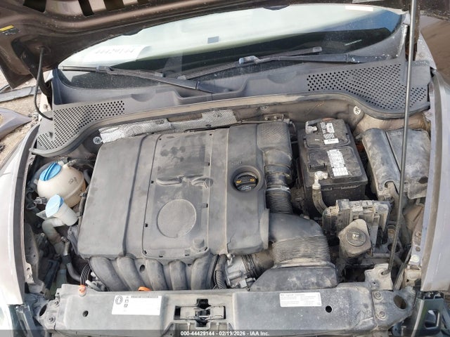 44429144 :رقم المزاد ، 3VWJX7AT0DM677373 vin ، 2013 Volkswagen Beetle 2.5l مزاد بيع