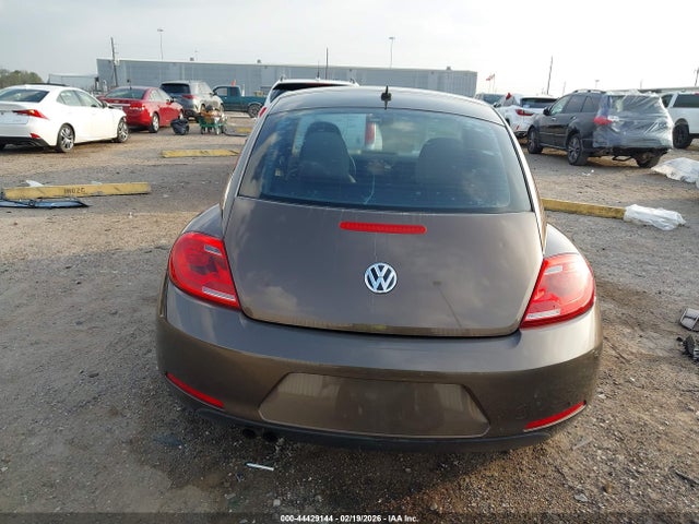 44429144 :رقم المزاد ، 3VWJX7AT0DM677373 vin ، 2013 Volkswagen Beetle 2.5l مزاد بيع
