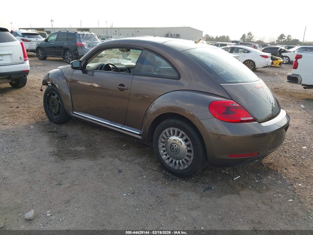 44429144 :رقم المزاد ، 3VWJX7AT0DM677373 vin ، 2013 Volkswagen Beetle 2.5l مزاد بيع