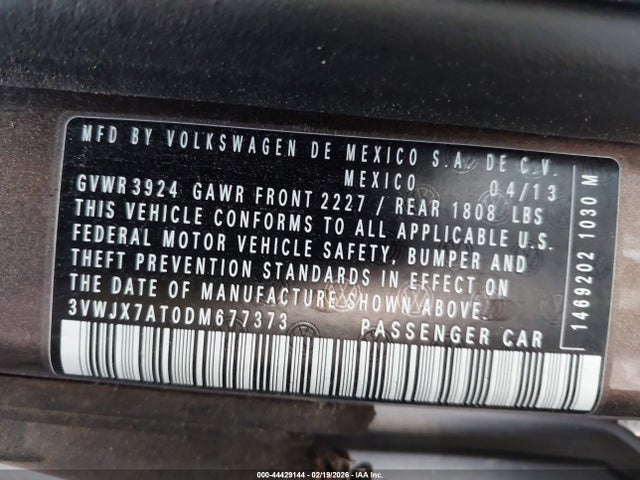 44429144 :رقم المزاد ، 3VWJX7AT0DM677373 vin ، 2013 Volkswagen Beetle 2.5l مزاد بيع
