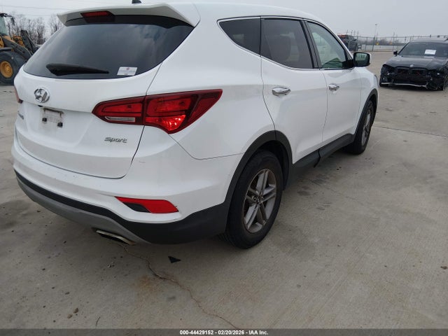 5NMZT3LB2JH086717 Hyundai Santa Fe Sport 2.4l
