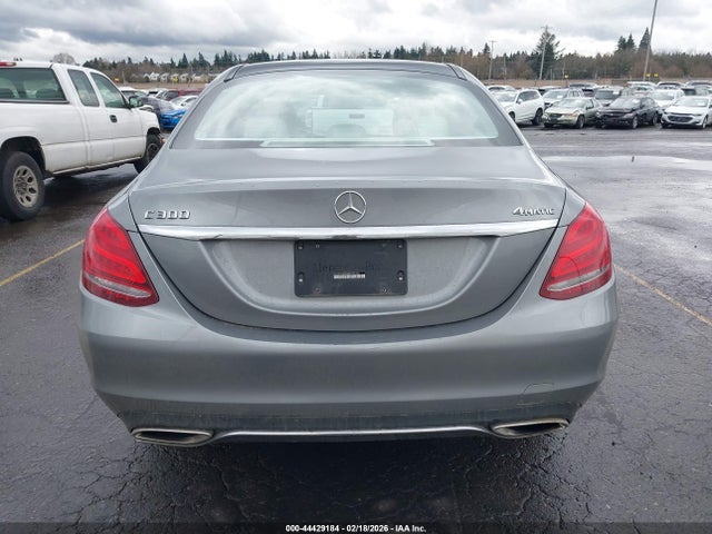 55SWF4KB8FU008175 Mercedes-Benz C 300 4matic