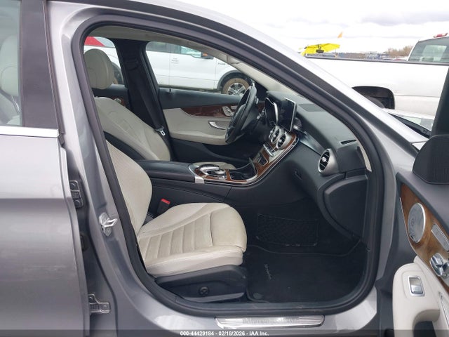 55SWF4KB8FU008175 Mercedes-Benz C 300 4matic