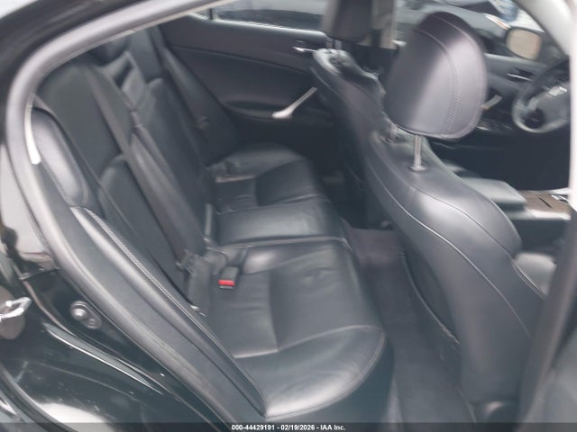 44429191 :رقم المزاد ، JTHCE5C26B5000470 vin ، 2011 Lexus Is 350 مزاد بيع