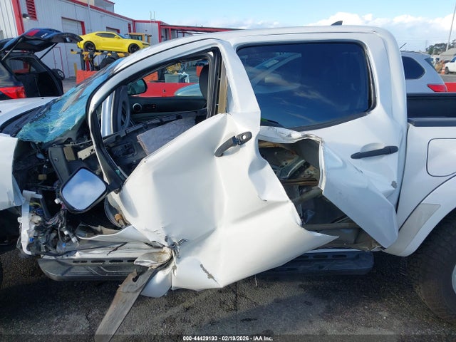 3TMJU4GN5FM193558 Toyota Tacoma Prerunner V6