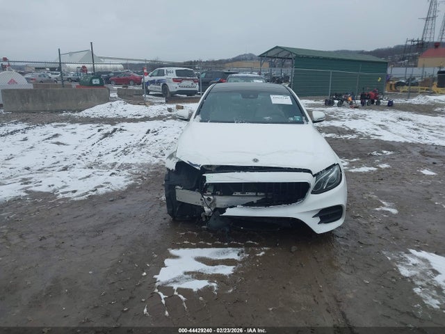 44429240 :رقم المزاد ، WDDZF4KB9JA378122 vin ، 2018 Mercedes-benz E 300 4matic مزاد بيع