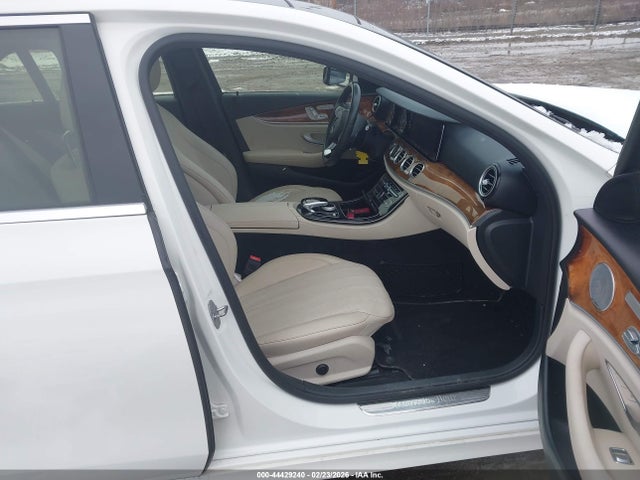 44429240 :رقم المزاد ، WDDZF4KB9JA378122 vin ، 2018 Mercedes-benz E 300 4matic مزاد بيع
