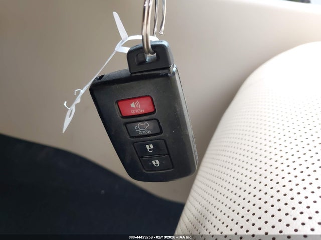 Toyota Highlander Limited 2018 5TDYZRFH7JS282954 Image 11