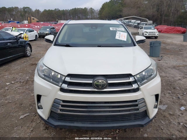 Toyota Highlander Limited 2018 5TDYZRFH7JS282954 Image 13