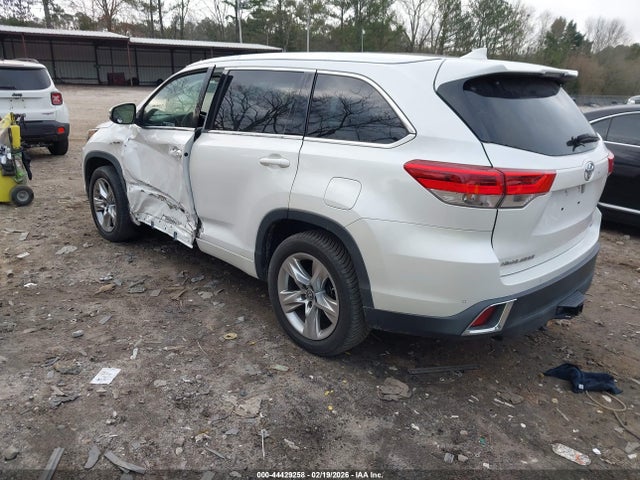 Toyota Highlander Limited 2018 5TDYZRFH7JS282954 Image 3