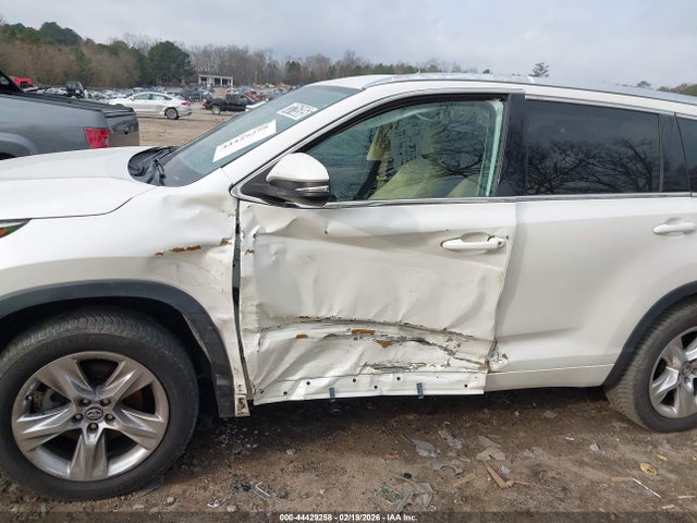 Toyota Highlander Limited 2018 5TDYZRFH7JS282954 Image 6