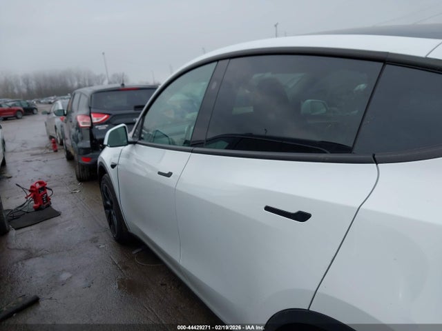 Aukcja sprzedaży 2024 Tesla Model Y Long Range Dual Motor All-wheel Drive, vin: 7SAYGDEE4RF169322, numer aukcji: 44429271