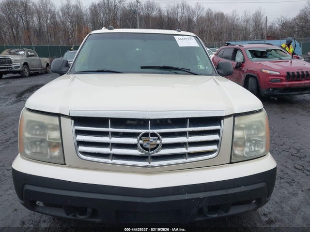 2004 Cadillac Escalade Esv მანქანა იყიდება აუქციონზე, vin: 3gyfk66n04g307318, აუქციონის ნომერი: 44429327