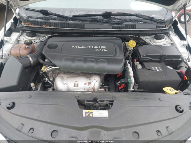 2016 Chrysler 200 Limited მანქანა იყიდება აუქციონზე, vin: 1C3CCCAB9GN149028, აუქციონის ნომერი: 44429331
