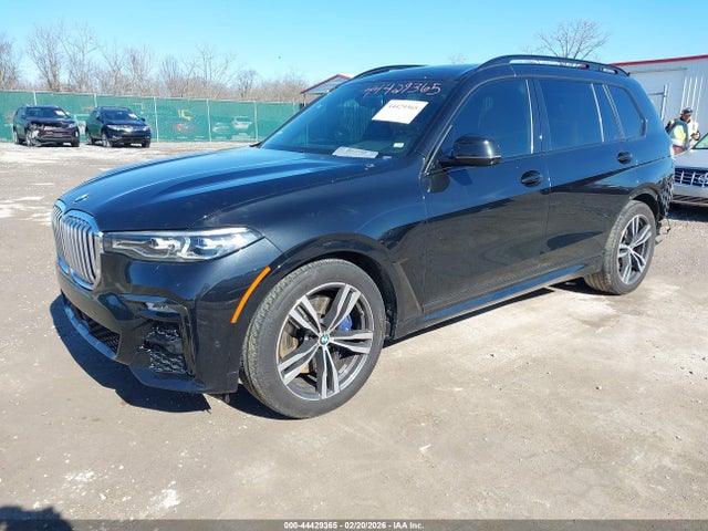 2021 BMW X7 5UXCW2C01M9F27860 Photo 1
