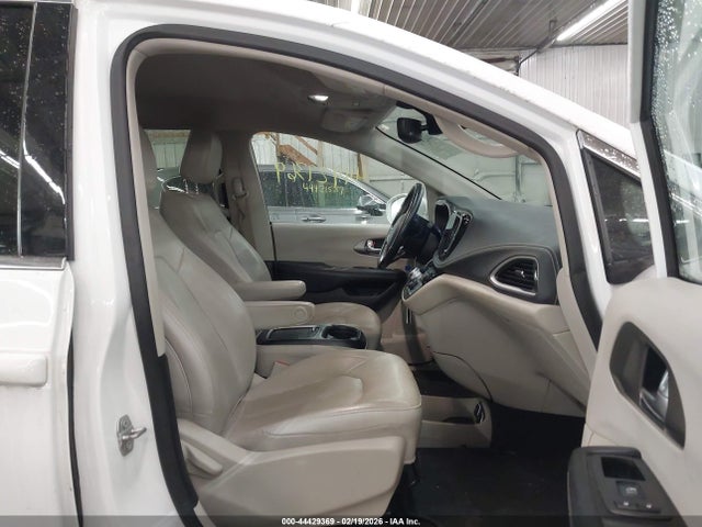 2021 CHRYSLER PACIFICA 2C4RC1BG6MR531598 Photo 4