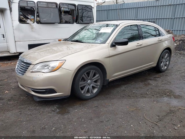 Продаж на аукціоні авто 2013 Chrysler 200 Touring, vin: 1C3CCBBB4DN714676, номер лоту: 44429371