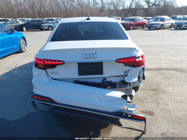 2022 Audi A4 Premium 40 Tfsi Quattro S Tronic მანქანა იყიდება აუქციონზე, vin: WAUABAF45NA003831, აუქციონის ნომერი: 44429377