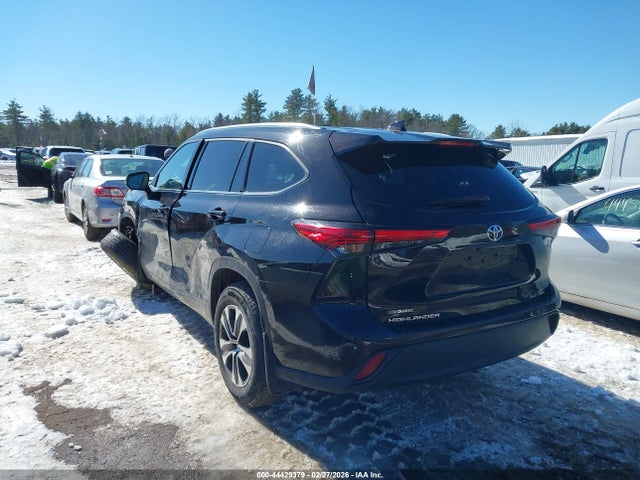 5TDGZRBH3MS084846 Toyota Highlander Xle