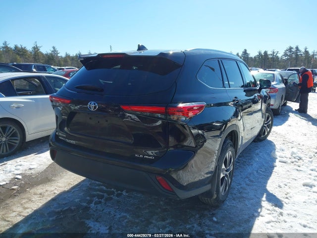 5TDGZRBH3MS084846 Toyota Highlander Xle