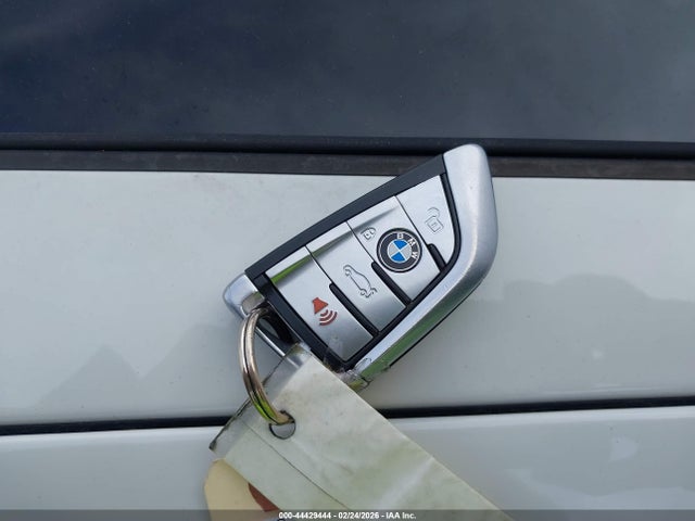 44429444 :رقم المزاد ، WBAJA7C33HG904540 vin ، 2017 Bmw 530i Xdrive مزاد بيع