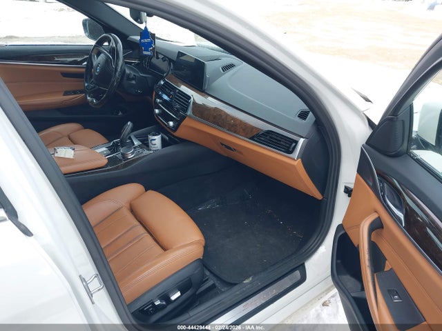 44429444 :رقم المزاد ، WBAJA7C33HG904540 vin ، 2017 Bmw 530i Xdrive مزاد بيع