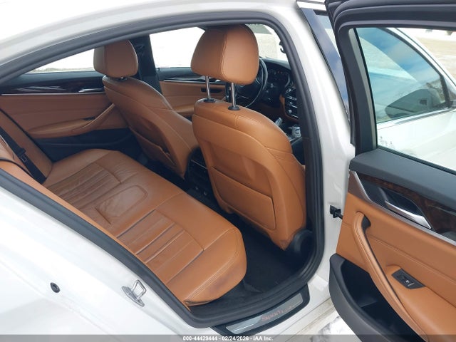 44429444 :رقم المزاد ، WBAJA7C33HG904540 vin ، 2017 Bmw 530i Xdrive مزاد بيع