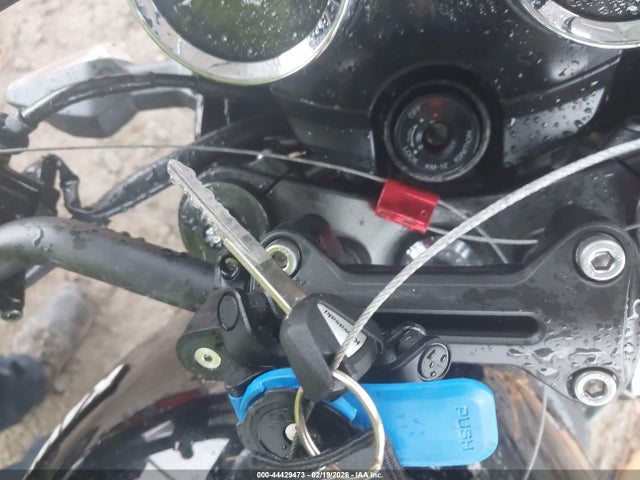 JKAZR2E14SA016140 Kawasaki ZR900