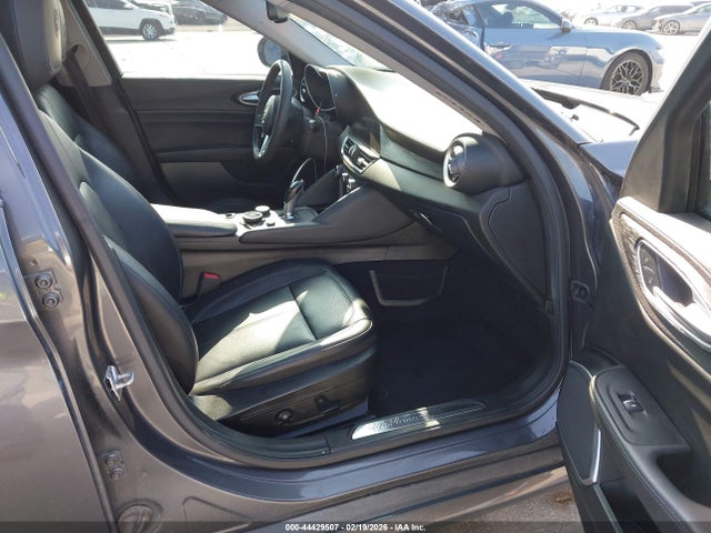 ZARFAMAN4K7621279 Alfa Romeo Giulia Rwd