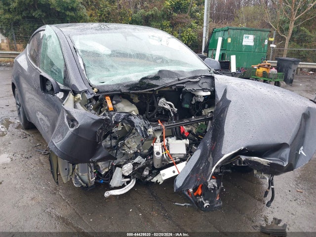 2025 TESLA MODEL Y 7SAYGDED6SA374635 Photo 5