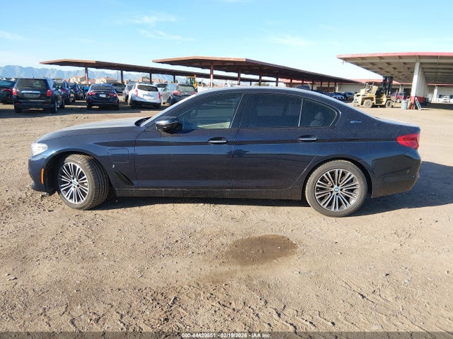 WBAJA9C50JB033855 BMW 530e Iperformance