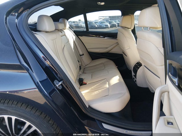 WBAJA9C50JB033855 BMW 530e Iperformance
