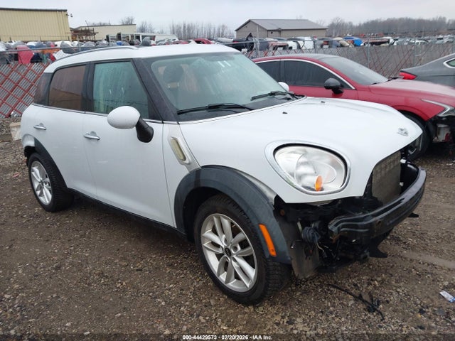 2014 MINI COUNTRYMAN WMWZB3C58EWR38422 Photo 0