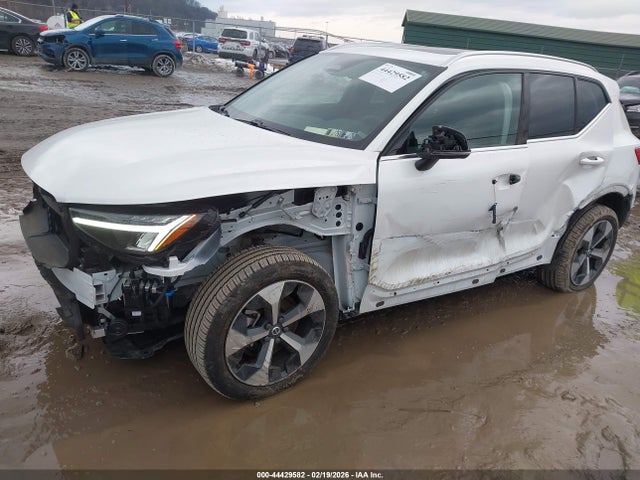 2024 VOLVO XC40 YV4L12UK3R2222855 Photo 5
