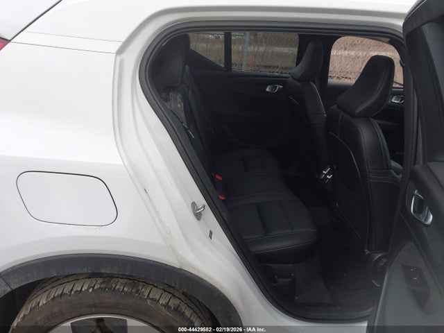 2024 VOLVO XC40 YV4L12UK3R2222855 Photo 7