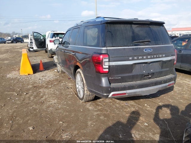 1FMJU1MT1NEA10254 Ford Expedition Platinum