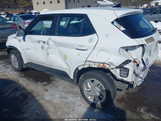 Hyundai Venue Se 2021 KMHRB8A37MU084904 Image 3