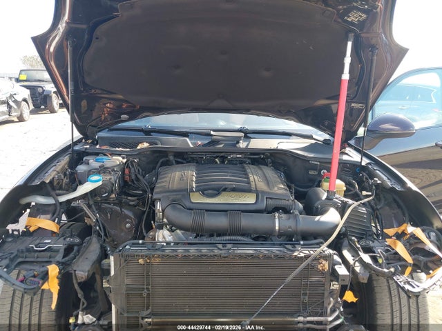 2018 PORSCHE CAYENNE WP1AA2A28JKA00958 Photo 9