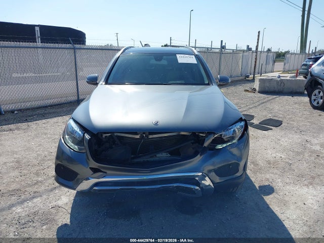44429764 :رقم المزاد ، WDC0G4JB5JV061930 vin ، 2018 Mercedes-benz Glc 300 مزاد بيع