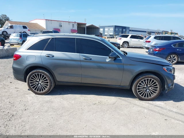 44429764 :رقم المزاد ، WDC0G4JB5JV061930 vin ، 2018 Mercedes-benz Glc 300 مزاد بيع
