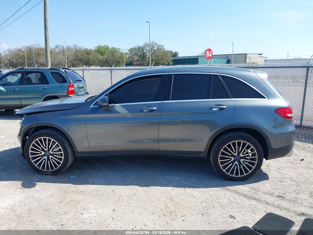 44429764 :رقم المزاد ، WDC0G4JB5JV061930 vin ، 2018 Mercedes-benz Glc 300 مزاد بيع