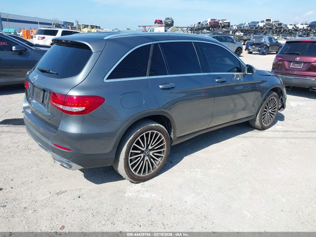 44429764 :رقم المزاد ، WDC0G4JB5JV061930 vin ، 2018 Mercedes-benz Glc 300 مزاد بيع